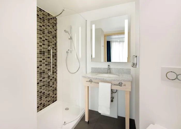 Готель Hampton By Hilton London Docklands